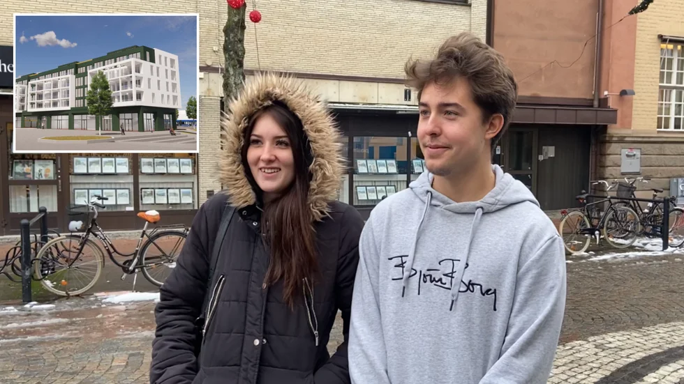 Isabelle Larsson och Gasse Rechatin är inte förtjusta i förslaget om ett nytt bostadshus på Stortorget. 