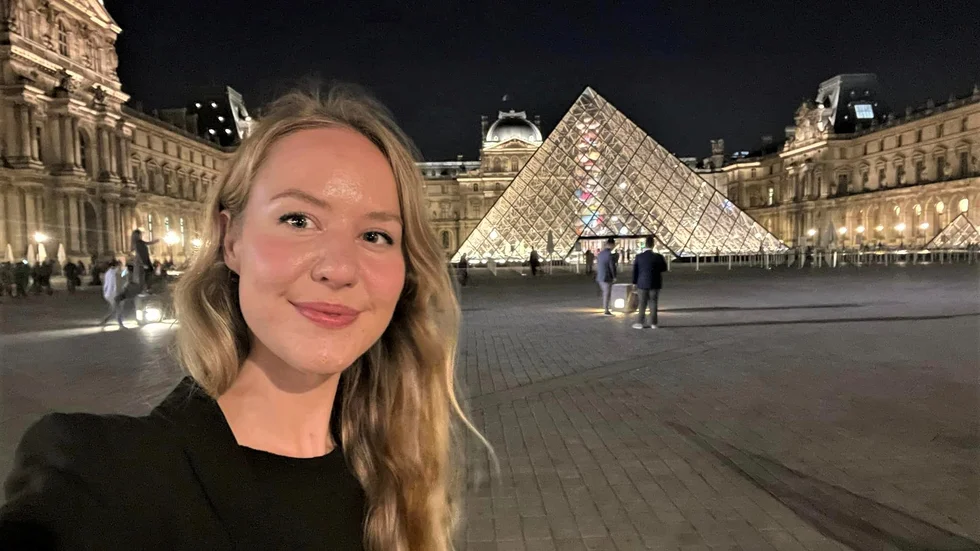 Karin Johansson ställde gångna helgen ut på en utställning med runt 500 konstnärer från hela världen.