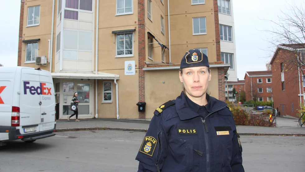"Det är viktigt att komma ihåg att brott i nära relation kan drabba alla, unga som gamla och i alla samhällsklasser", säger Malin Persson, kommunpolis i Håbo