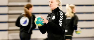 Hon förstärker Boden Handboll