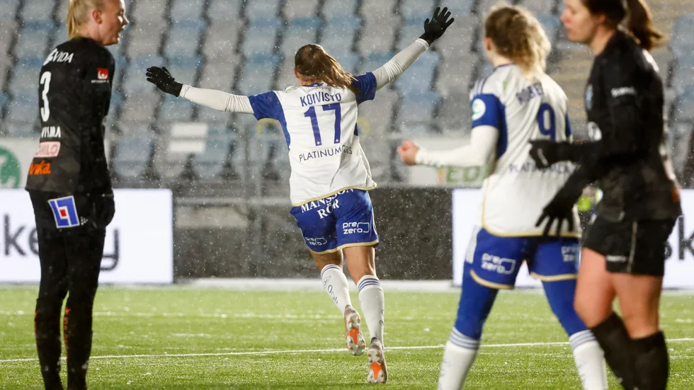 IFK Norrköpings Vilma Koivisto jublar efter sitt avgörande 2–1-mål mot Växjö.
