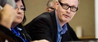 Oppositionen: "Ingen kan axla Petersens roll"