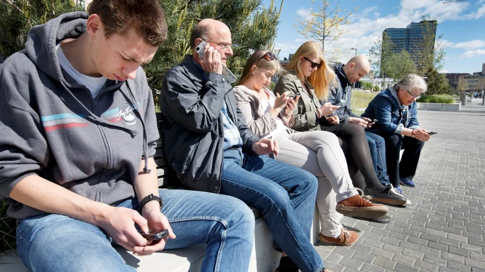 Mobilberoende. Carsten Ryytty serverar en betraktelse kring det ideliga användandet av mobiler.