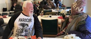 Stadsmissionen bjöd ensamma personer på julbord