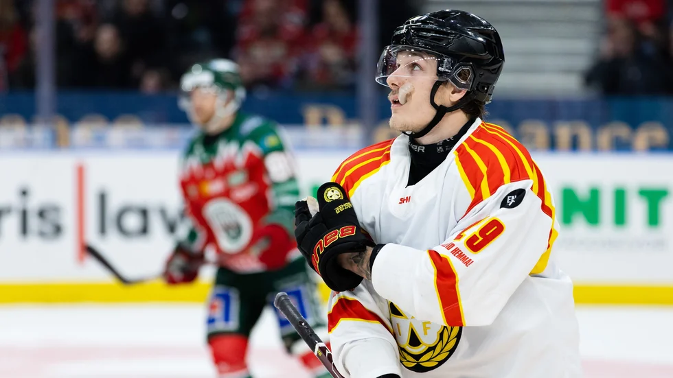 Brynässpelaren Oscar Birgersson lånas ut till Almtuna för två matcher.