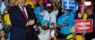 Trump hånade Pelosi efter hammarattack
