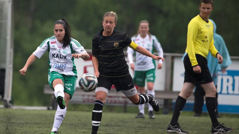 Segerskytten. Fernanda da Silva gav Assi ännu en seger med sina två mål och nu är seriesegern nästan säkrad.
