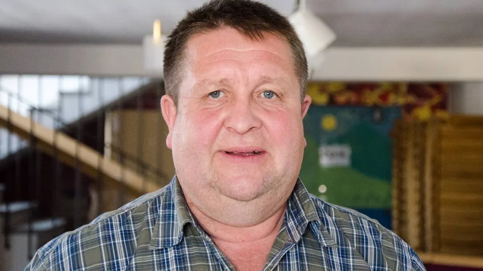 Agerar. Tomas Mörtberg tänker göra sig av med Ulf Zakariasson.