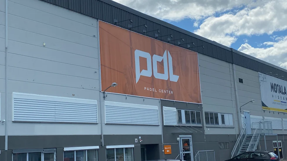 Varamon padel center. Så ska den nya verksamheten heta i Pdl:s tidigare lokaler i Luxorlängan. Padeln kommer tillbaka till Motalas största anläggning.
