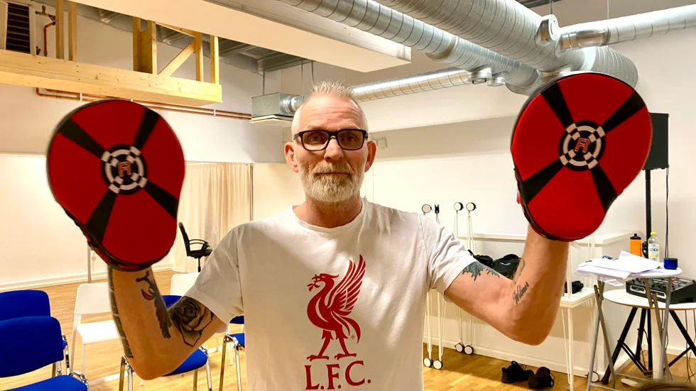 "Om man vet hur man fysiskt ska försvara sig, då blir man tryggare i att kommunicera tidigare, innan man ser att den andra börjar bli aggressiv eller hotfull", säger Jan Fallkvist. 