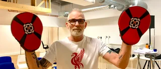 Han lär Västervikskvinnorna självförsvar