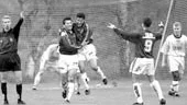 Sabahudin Hamzic gjorde samtliga tre mål när Hird besegrade Finspångs BK. Matchen slutade 30.
FOTO: JANNE FORSBY