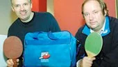 Norcoduon Christer Karlsson, till vänster, och Gösta Andersson, packar snart väskan för en resa till Turkiet och en stor internationell veterantävling i pingis.
FOTO: HASSE JOHNSSON