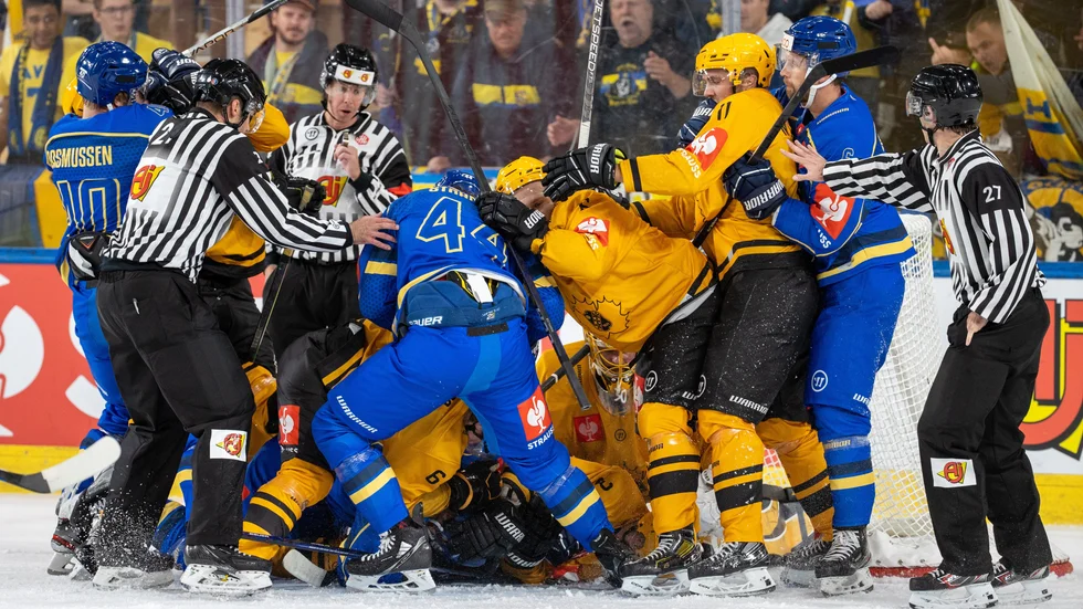 Det var stundtals riktigt gruffigt i mötet mellan HC Davos och Skellefteå. 