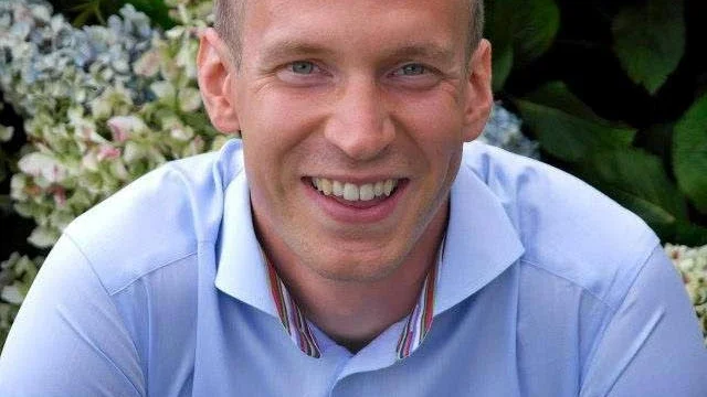 Gustav Uusihannu, Social­-
demokraterna.