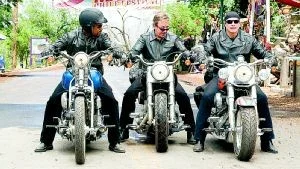 John Travoltas karriär har verkligen gått upp och ner - nu är han aktuell i "Wild hogs".             Foto: Jae C Hong                   AP/Scanpix