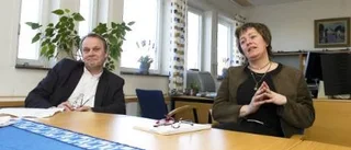 "Ingen faller mellan stolarna"