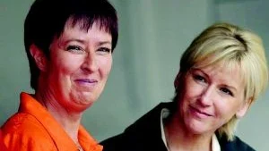 Mona Sahlin och Margot Wallström skulle bli ett svårslaget team i valet 2010. 	          Foto: Janerik Henriksson/Scanpix