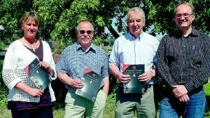 Finspång ska ha en utbildningsmiljö i världsklass. Det är Elisabet Rehn, Denny Lawrot, Stig Andersson och Magnus Schenström rörande överens om.Foto: Magnus Johansson