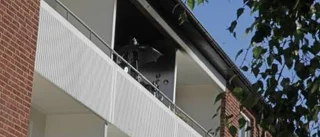 Man dog efter brand