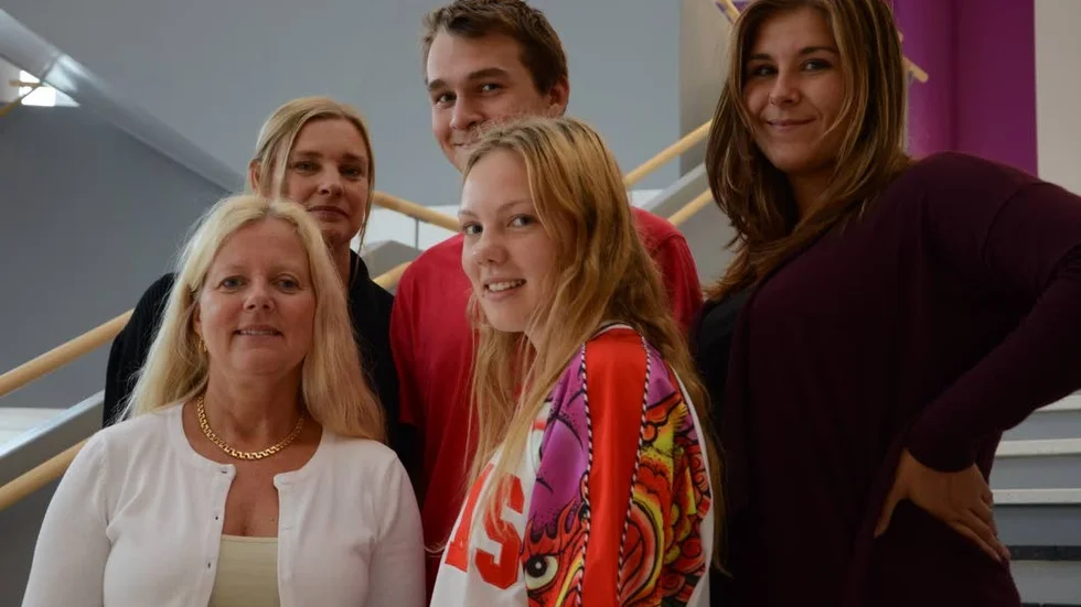 Toleransresa. Carola Olsson, Anna Hellerstedt, Johannes Kyllönen, Hilda Ström och Alena Rizvanovic har precis kommit hem efter en toleransresa till Bosnien.