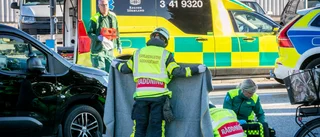 Cyklist krockade med bil på Arnöleden – en person till sjukhus