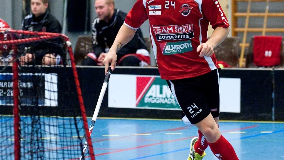 Jesse Andersson byter Finspångströjan mot den amerikanska landslagsdressen i helgens VM-kval.