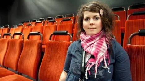 Frida Nyström på Kvartersteatern hoppas på många intresserade ungdomar till kommande spelåret. Det bjuder på konsumtionskritisk musikal, skräckvandring och splatterkomedi.
Arkivfoto: Titti Olovsson