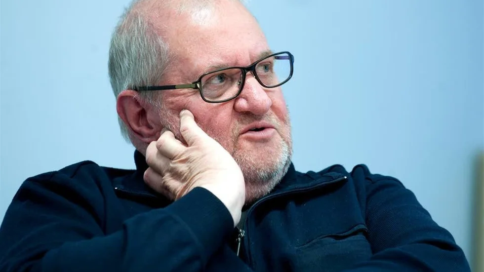 Mårten Arnberg (S), ena halvan av Byggakuten, vill ska en ny nämnd i kommunen som kan hantera alla ärenden kring nybyggen.
