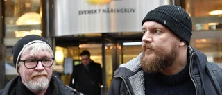 Hamnarbetarna kräver lokala avtal