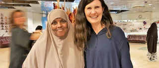 Märta Stenevi (MP) tillbaka hos mammorna i Skäggetorp: "Rösta och bestäm er egen framtid"