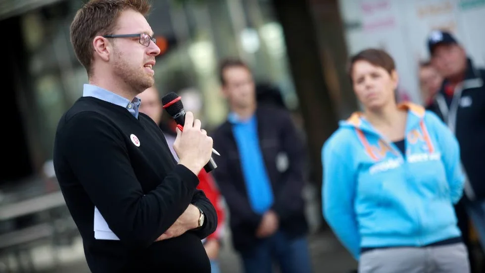 Valduell. Landstingspolitikerna Christoffer Bernsköld (S) och Marie Morell (M) möttes i en sjukvårdsdebatt mellan varuhusen.
