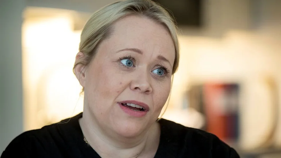 Riksdagsledamoten Hannah Bergstedt (S) försvarar till viss del lotteriförsäljningen. "Jag tycker inte att det är fel att ideella organisationer säljer lotter", säger hon. (Arkivbild)
