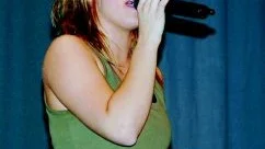 Det blev Ellen Ljungman Gustavsson som vann årets Bergska idol 2005. - Det var så oväntat, säger hon.  Foto: Carolina Häggkvist