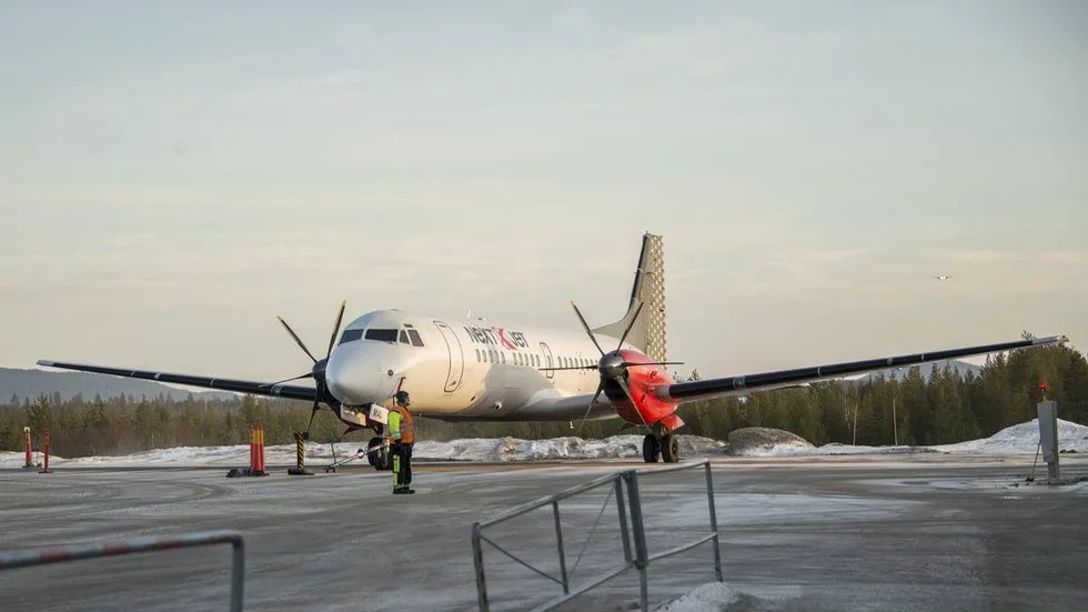 "Uppföljningsmöten sker regelbundet och är det så att vi misslyckas på någon punkt så får vi också veta det och i så fall exempelvis ett avdrag i bidraget, men just nu är min uppfattning att vi uppfyller de avtal vi har", säger Henning Lindberg, försäljnings- och marknadschef på Nextjet.
