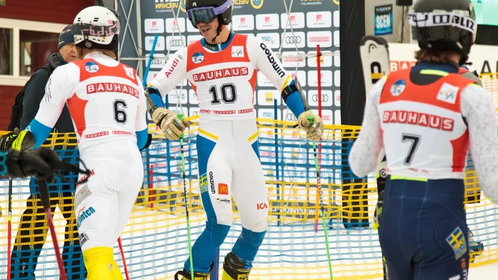BÄSTA. Jesper Ask, Arvidsjaur, (nummer 10) har gjort sin bästa säsong någonsin. Bland annat elva pallplatser i FIS-tävlingar. Just nu är han i Tärnaby för säsongens avslutande tävlingar. (arkivbild)