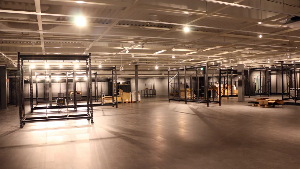 Lokalerna i gamla Jysk håller på att iordningställas inför öppningen av Stadium outlet.