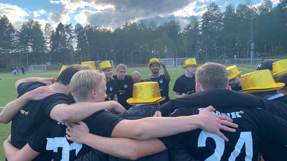 Fanna är tillbaka i division tre. 