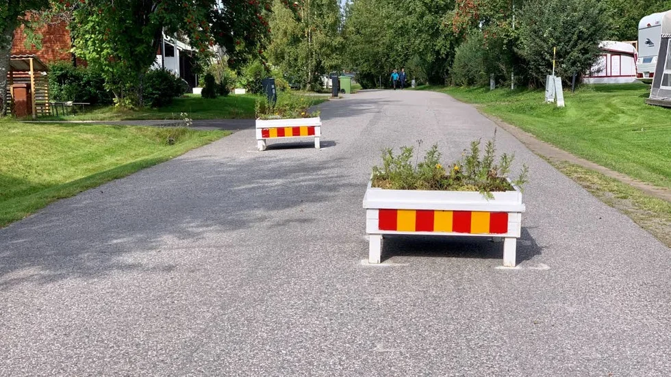 Boende inom Nybergshägnan vill ha farthinder för att sakta ner bilisterna som kör för fort där. KS ville dock se om fartsänkningen får någon effekt först.