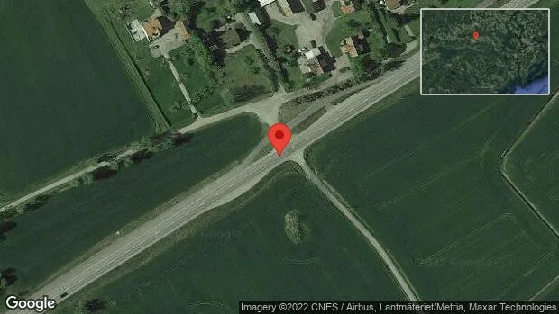 Fordon stillastående på väg 953