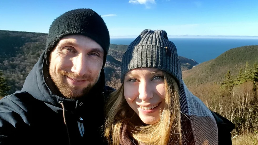 "Det är klart att vi vill vara med och bekämpa det här så mycket vi kan", säger Sanna Karlsson som startat Nyköpings digitala insamlingsbössa tillsammans med pojkvännen David Lundgren under Musikhjälpen som avslutas på söndag.