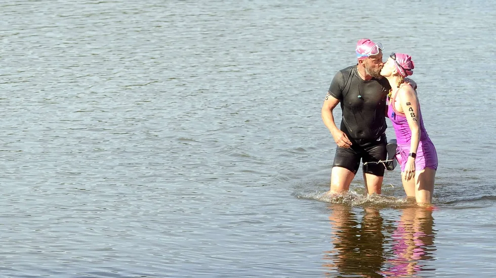 Ångaloppet är så mycket mer än tider och genrep inför Ö tilll Ö. Marcus Lind och Carolina Lejon kom i mål på 11 kilometersbanan efter två timmar och 36 minuter. Men vem räknar tid när kärleken ligger i luften.