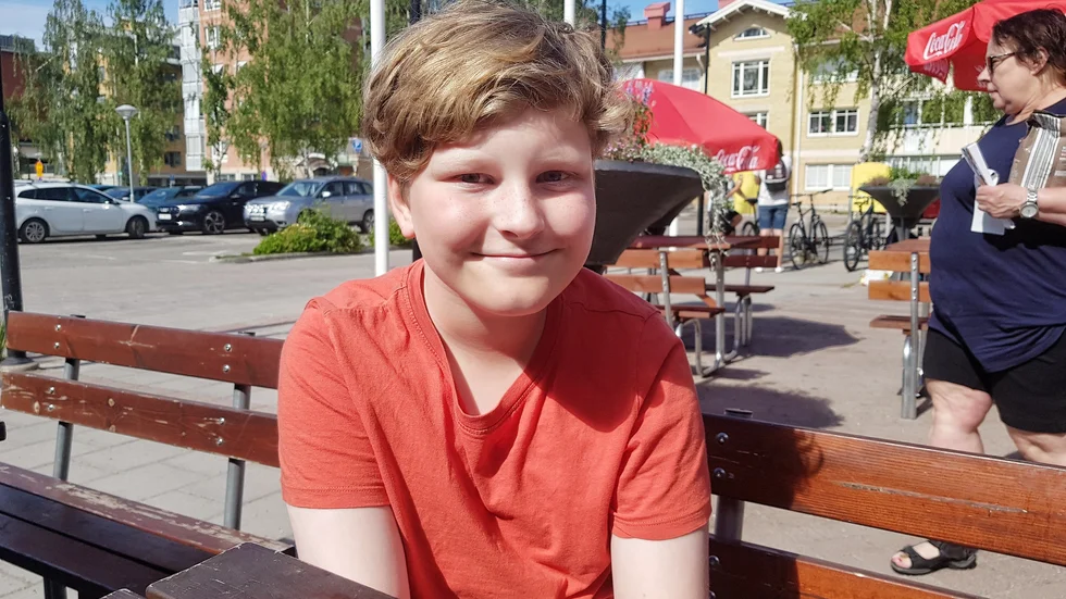 Max Jonsson, Stockholm: "Jag ska äta jättemycket glass och bada varje dag. Vi bor hos mormor på Norra Stenarmen när vi är i Piteå."