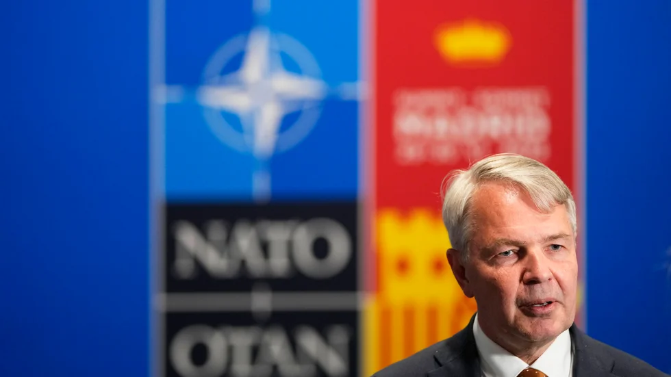 Finlands utrikesminister Pekka Haavisto vid Natomötet i Madrid.
