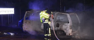 Minibussen brann på E4