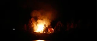 Sommarbostad i lågor