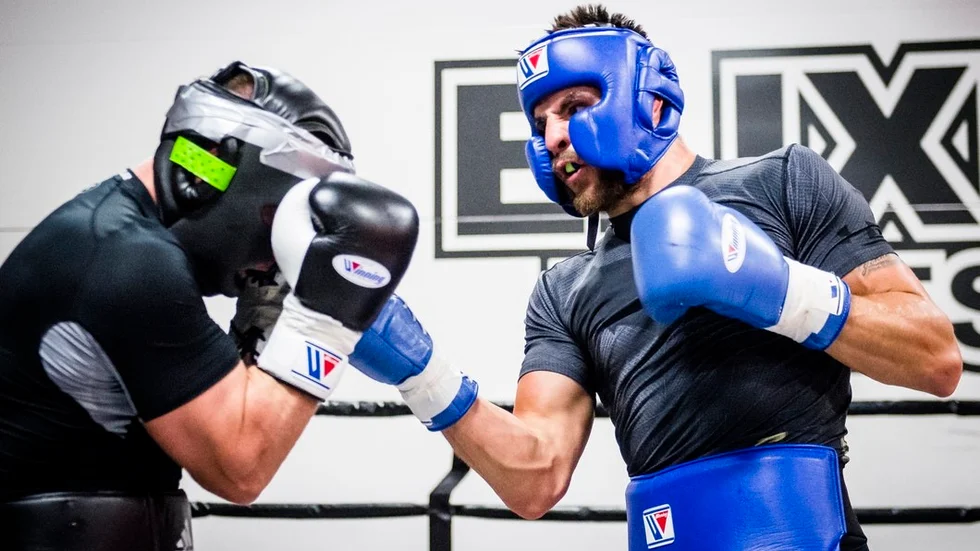 Erik Skoglund går ut offensivt när Team Sauerland officiellt meddelade nyheten om viktklassbytet, som SN-sporten presenterade i dag.
