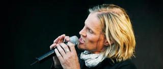 Pophistorien hyllas på nattlig Trosakonsert