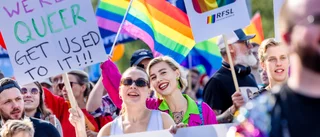 Vi hängde med i Prideparaden – läs liverapporteringen