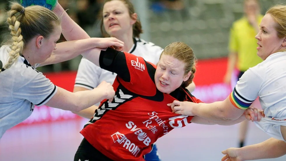 Guifs Josefin Johansson gjorde fyra mål och åkte på ett rött kort efter tre utvisningar i förlustmatchen borta mot Tyresö.